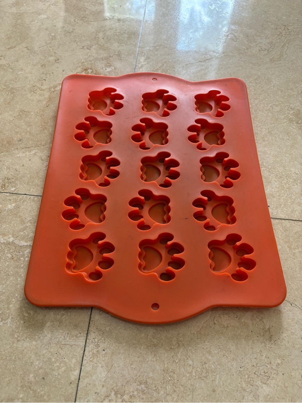Paw-Shaped Silicone Baking Mold - Bright Orange